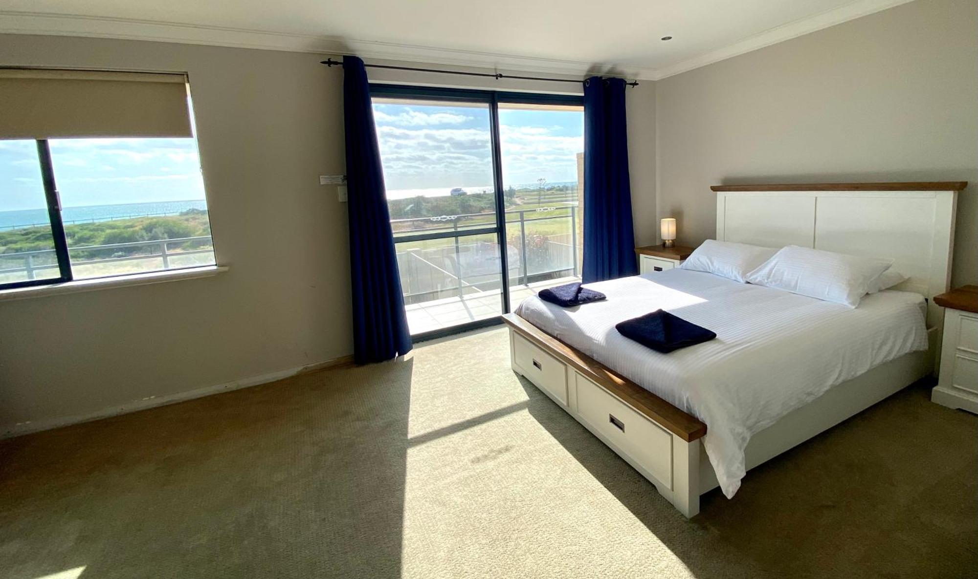 Port Denison Beach Resort Eksteriør billede