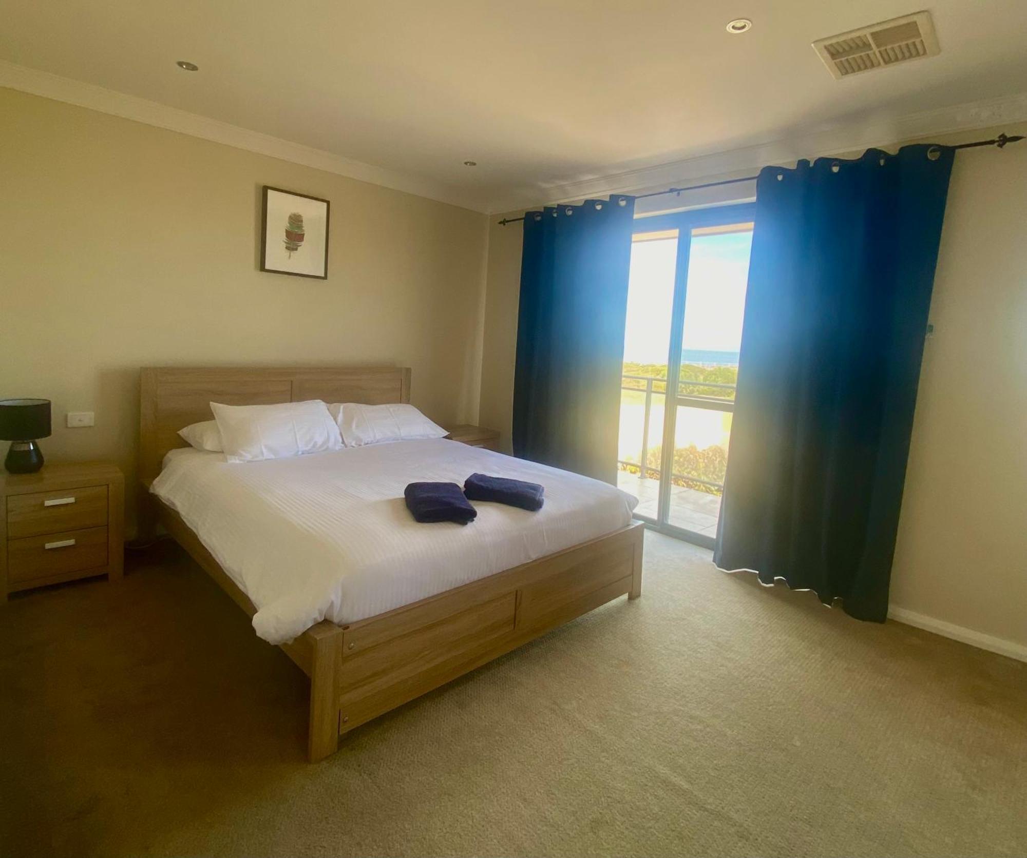 Port Denison Beach Resort Eksteriør billede