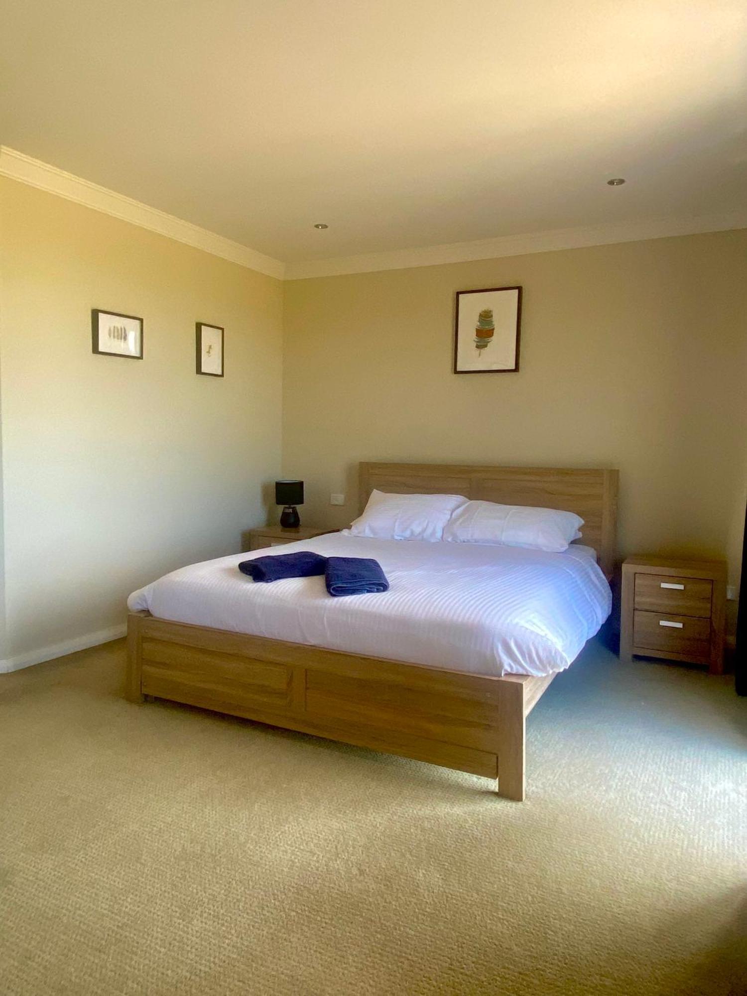 Port Denison Beach Resort Eksteriør billede